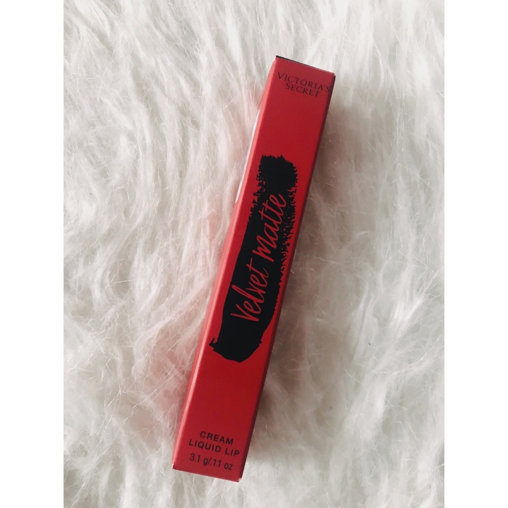 Victoria’s Secret Red Liquid Lipstick Matte
